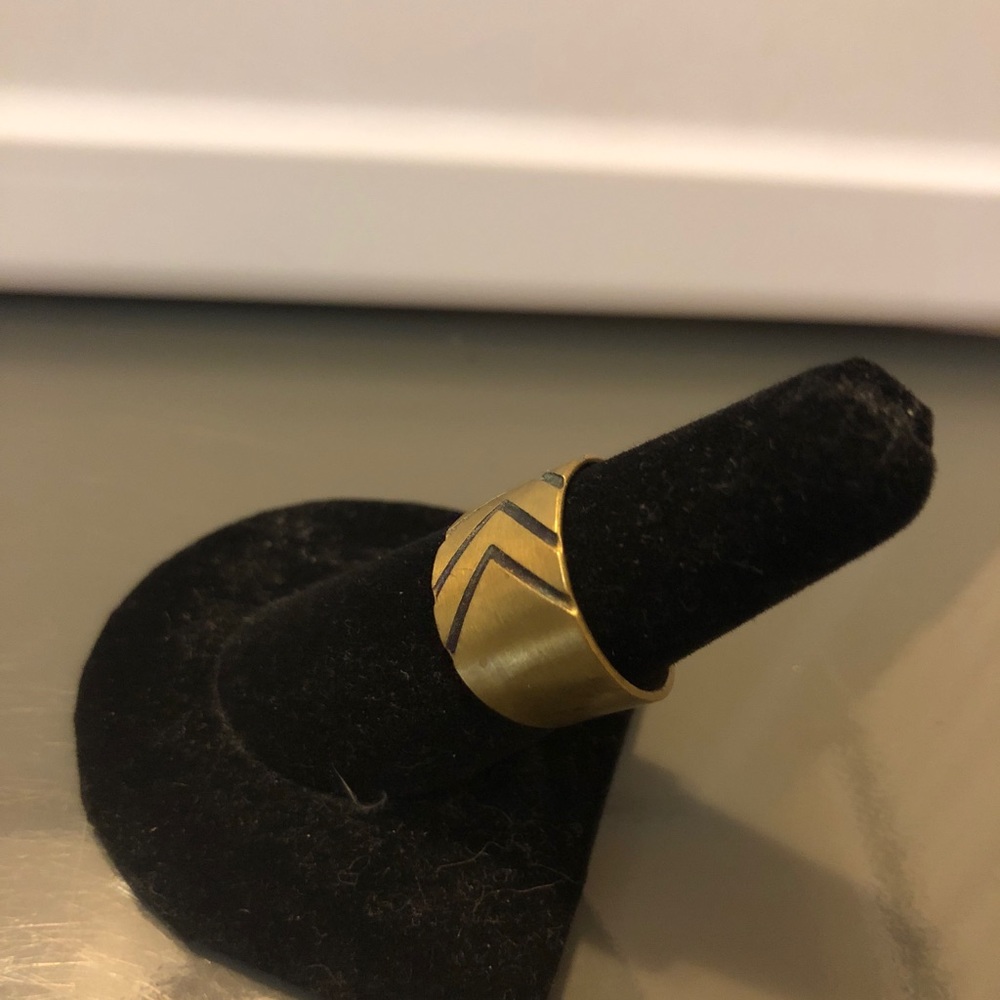 Modern brass ring - Picture 3 of 4